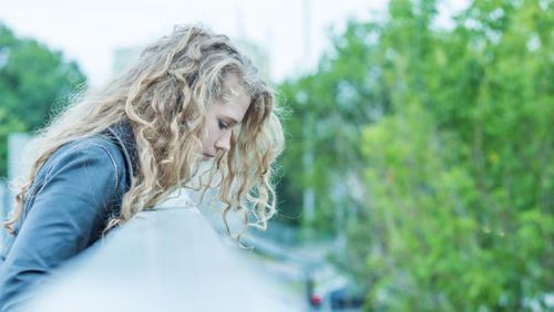 Studi: Perempuan Berisiko Alami Depresi Sejak Usia 12 Tahun